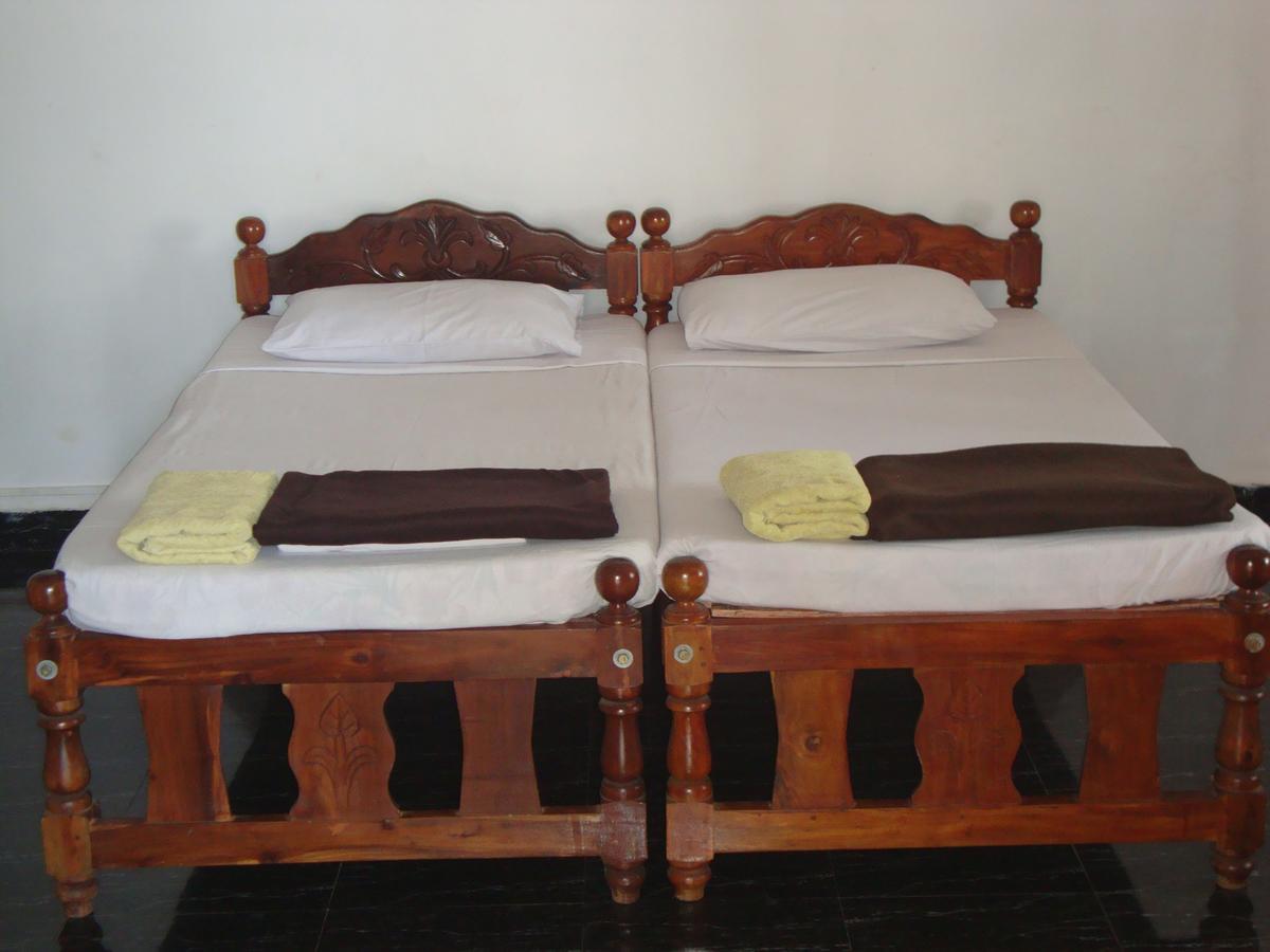 Leon Hide Out Guest House Vāsco Da Gāma Екстериор снимка