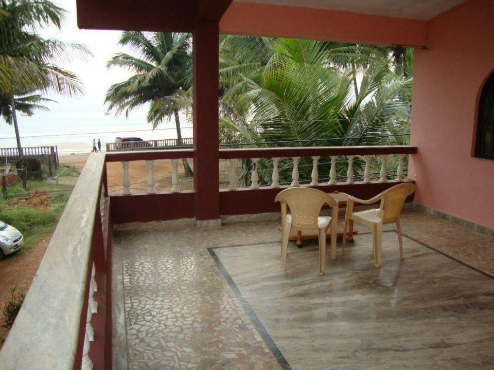 Leon Hide Out Guest House Vāsco Da Gāma Екстериор снимка